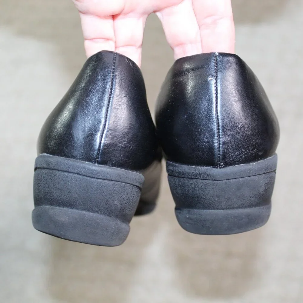 Soft Style Women's 8 Black Ballet-style Low 1.5